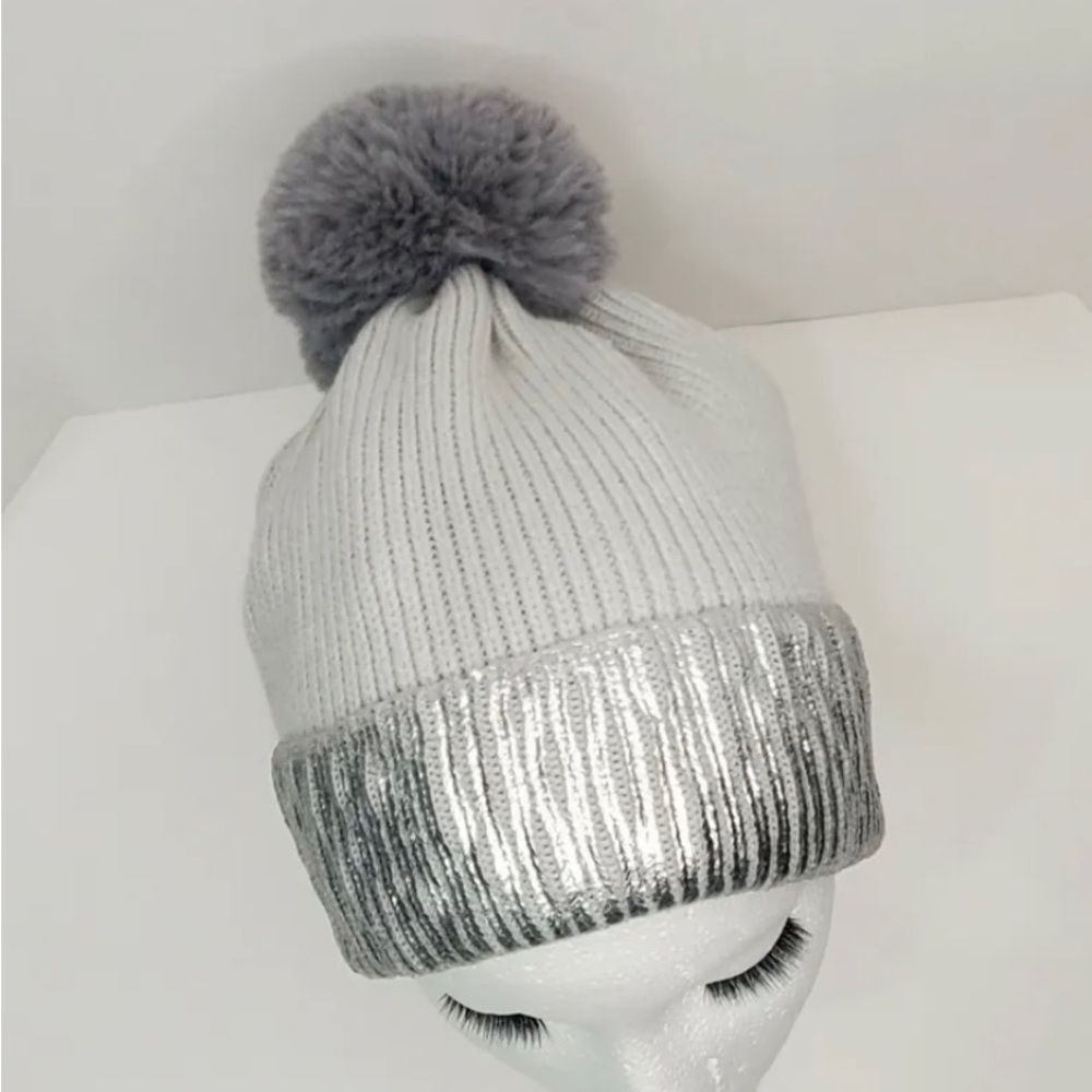 𝅺inc International Concepts Silver Metallic Beanie One Size-NWT - Picture 3 of 7